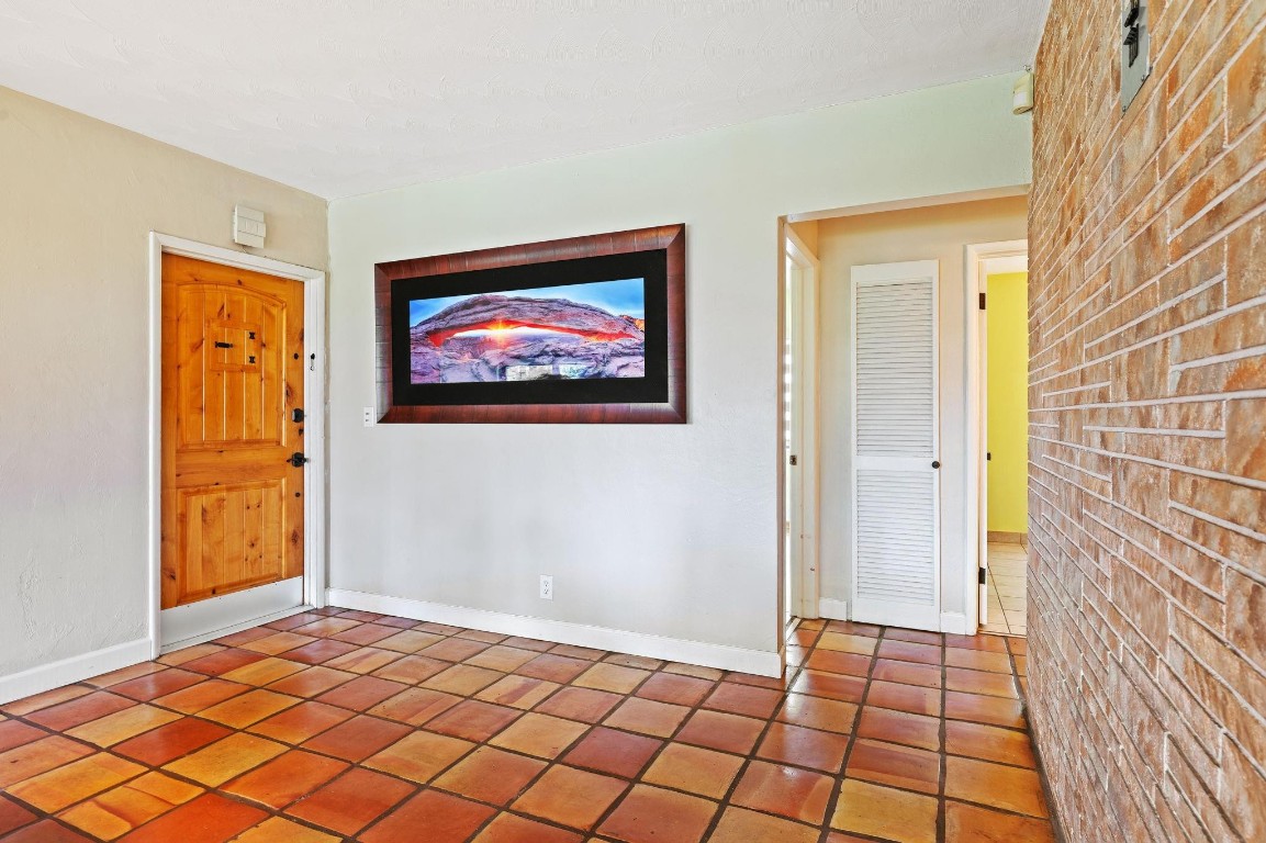 Look Homesites 3 39-37 B - Residential