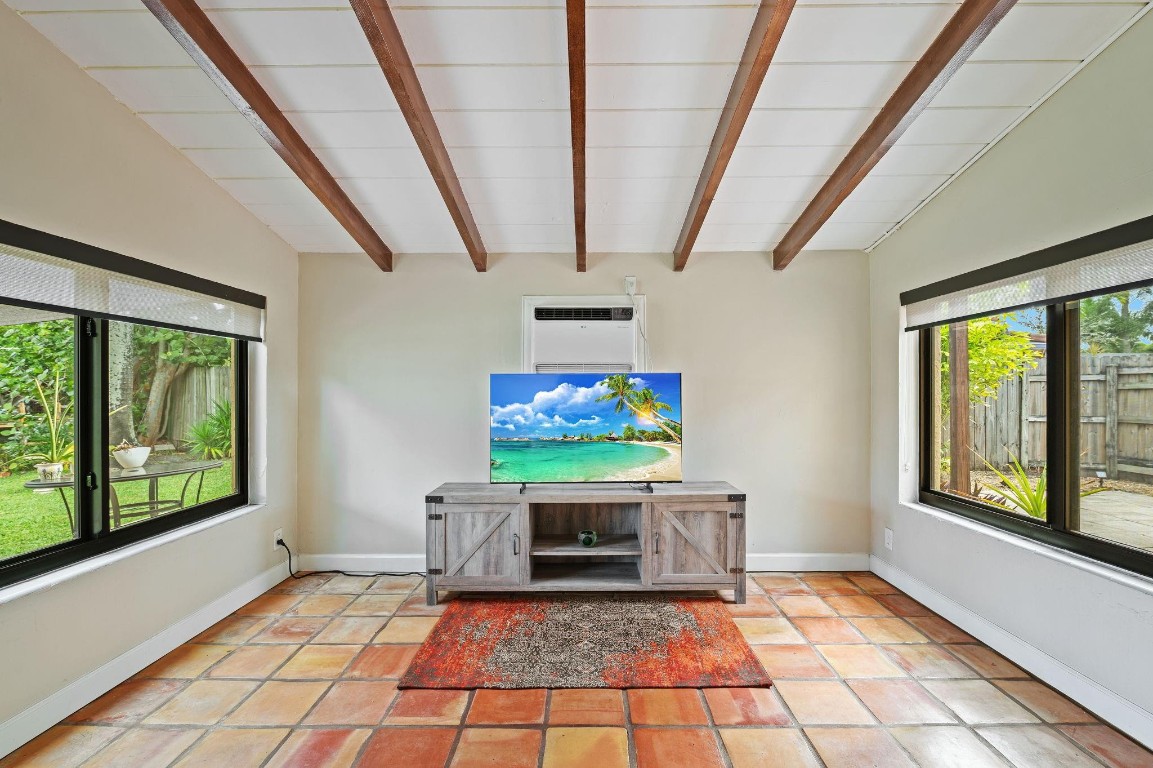 Look Homesites 3 39-37 B - Residential