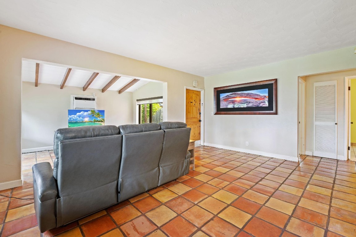 Look Homesites 3 39-37 B - Residential