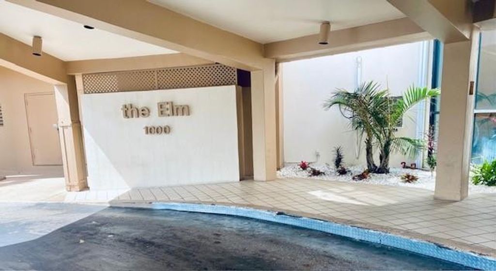 Photo of 1000 Saint Charles Place #L21, Pembroke Pines, FL 33026 (MLS # F10466000)
