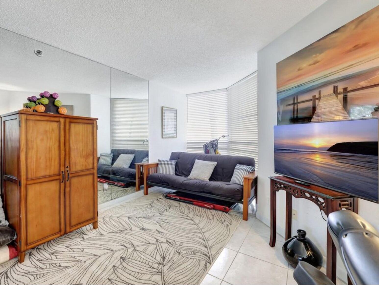 HIBISCUS-BY-THE-SEA - Residential