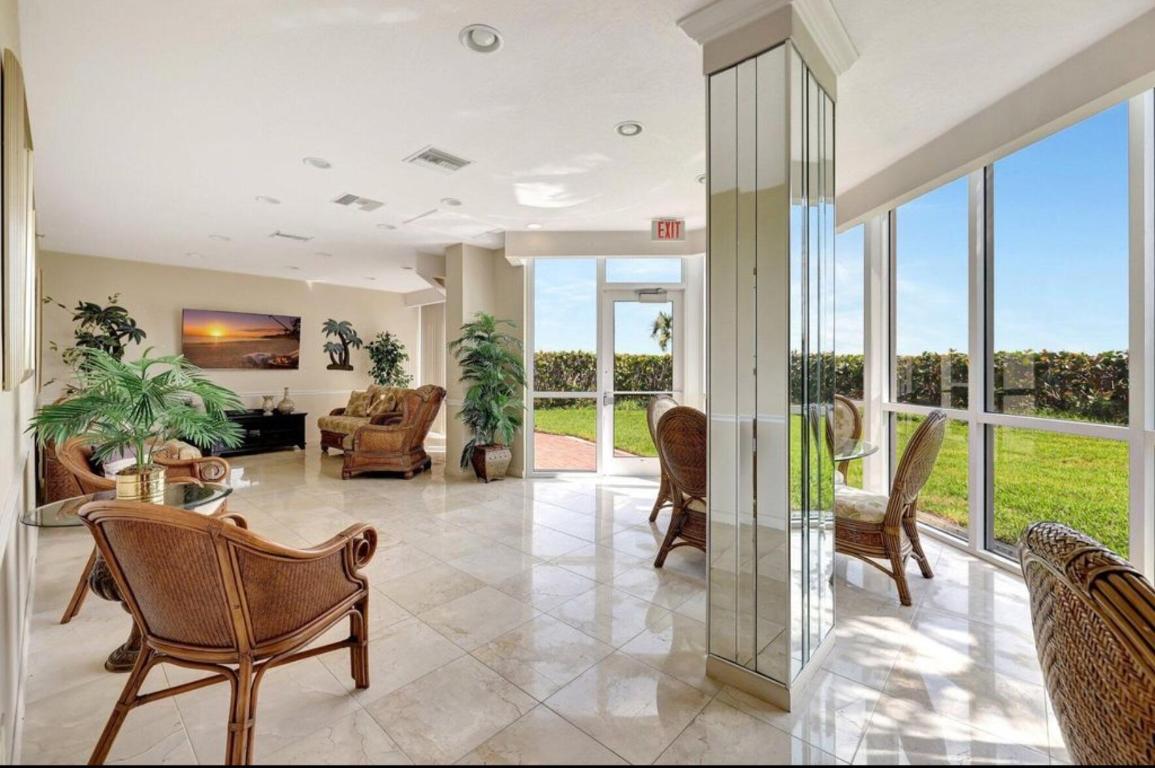 HIBISCUS-BY-THE-SEA - Residential