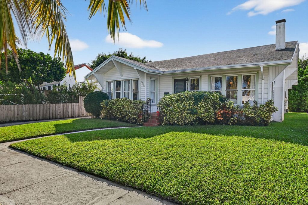 Photo of 818 Claremore Drive, West Palm Beach, FL 33401 (MLS # R11147155)