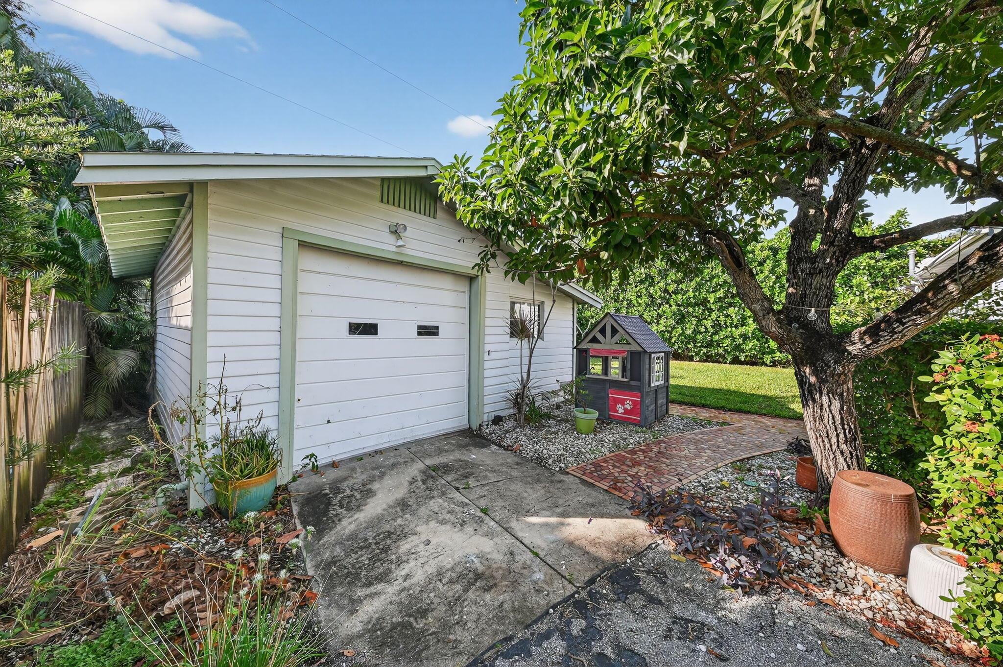 FLAMINGO PARK - Residential