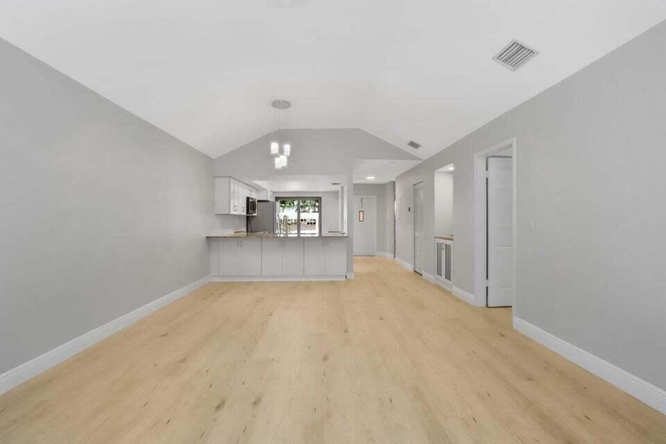 3113 Kingswood Terrace