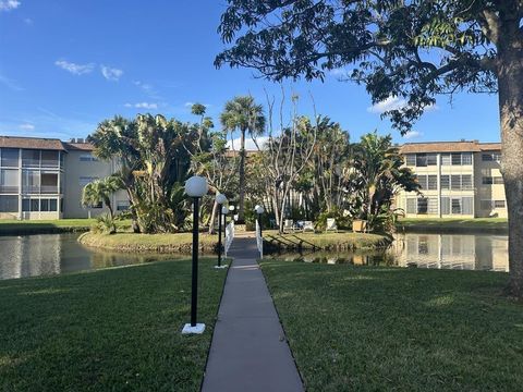 A home in Lauderdale Lakes