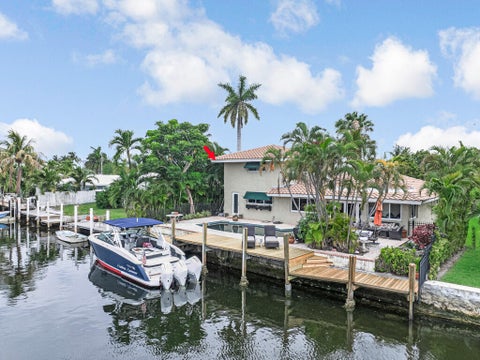 Tiny photo for 491 SE 16th Avenue, Pompano Beach, FL 33060 (MLS # B26021905)