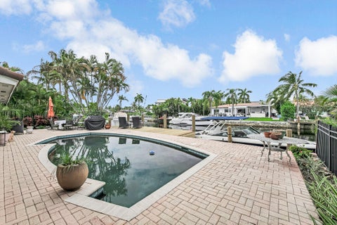 Tiny photo for 491 SE 16th Avenue, Pompano Beach, FL 33060 (MLS # B26021905)