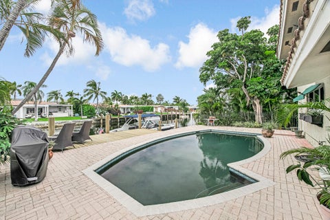 Tiny photo for 491 SE 16th Avenue, Pompano Beach, FL 33060 (MLS # B26021905)