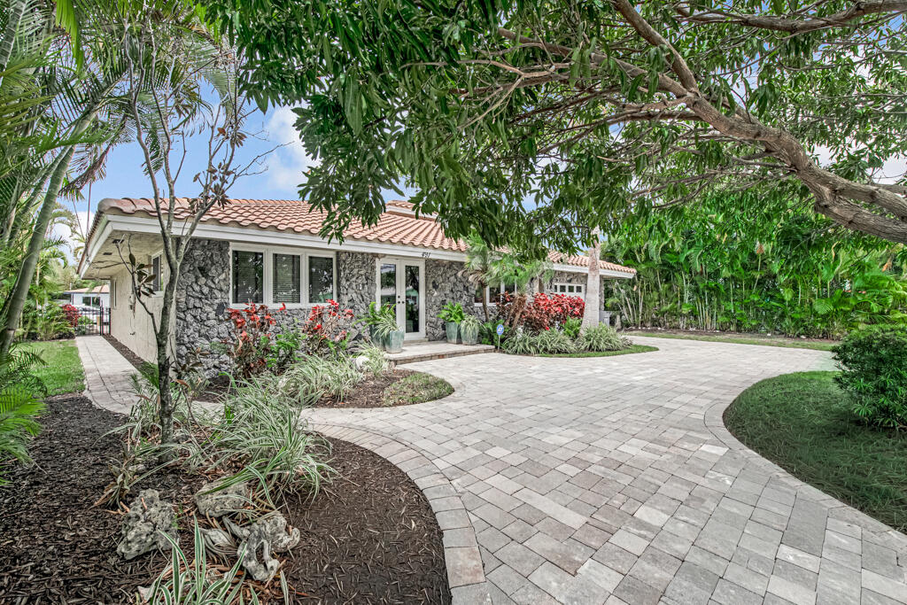 SNUG HARBOR SEC FOUR - Residential