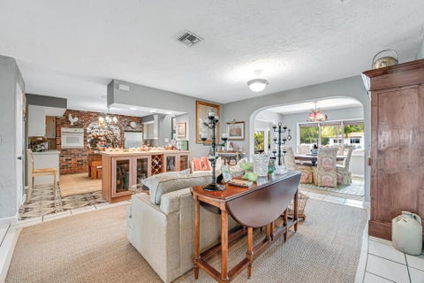 Tiny photo for 491 SE 16th Avenue, Pompano Beach, FL 33060 (MLS # B26021905)