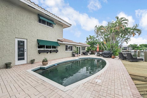 Tiny photo for 491 SE 16th Avenue, Pompano Beach, FL 33060 (MLS # B26021905)