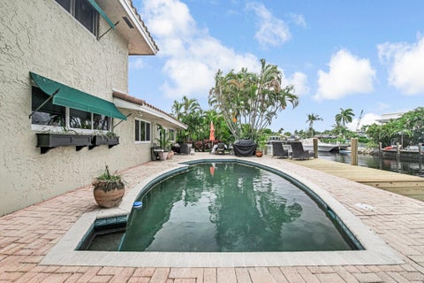 Tiny photo for 491 SE 16th Avenue, Pompano Beach, FL 33060 (MLS # B26021905)
