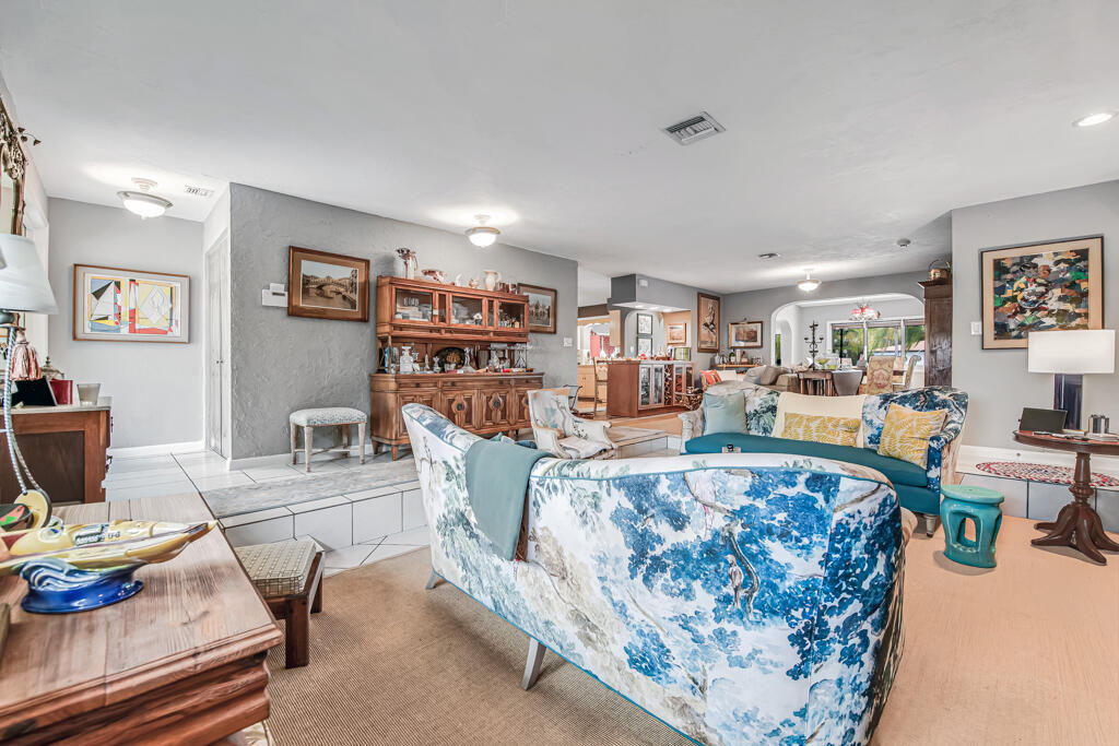 SNUG HARBOR SEC FOUR - Residential