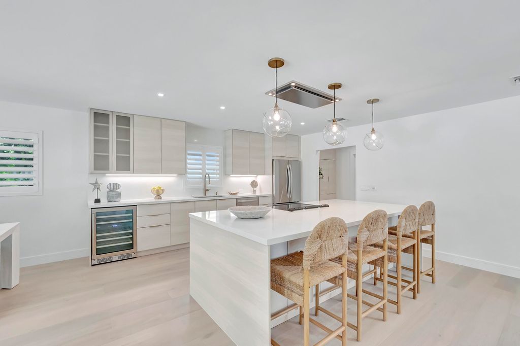 Photo of 530 NW 14th Street, Delray Beach, FL 33444 (MLS # B26003546)