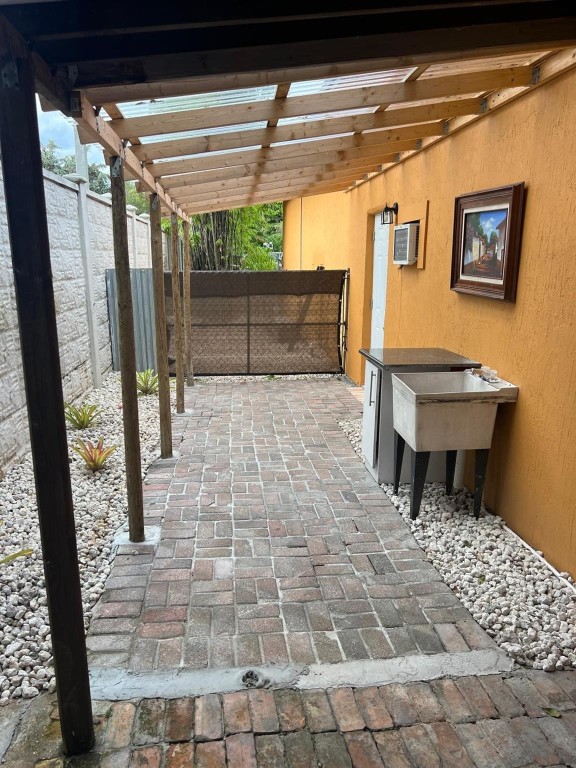 24 52 41 - Residential Income