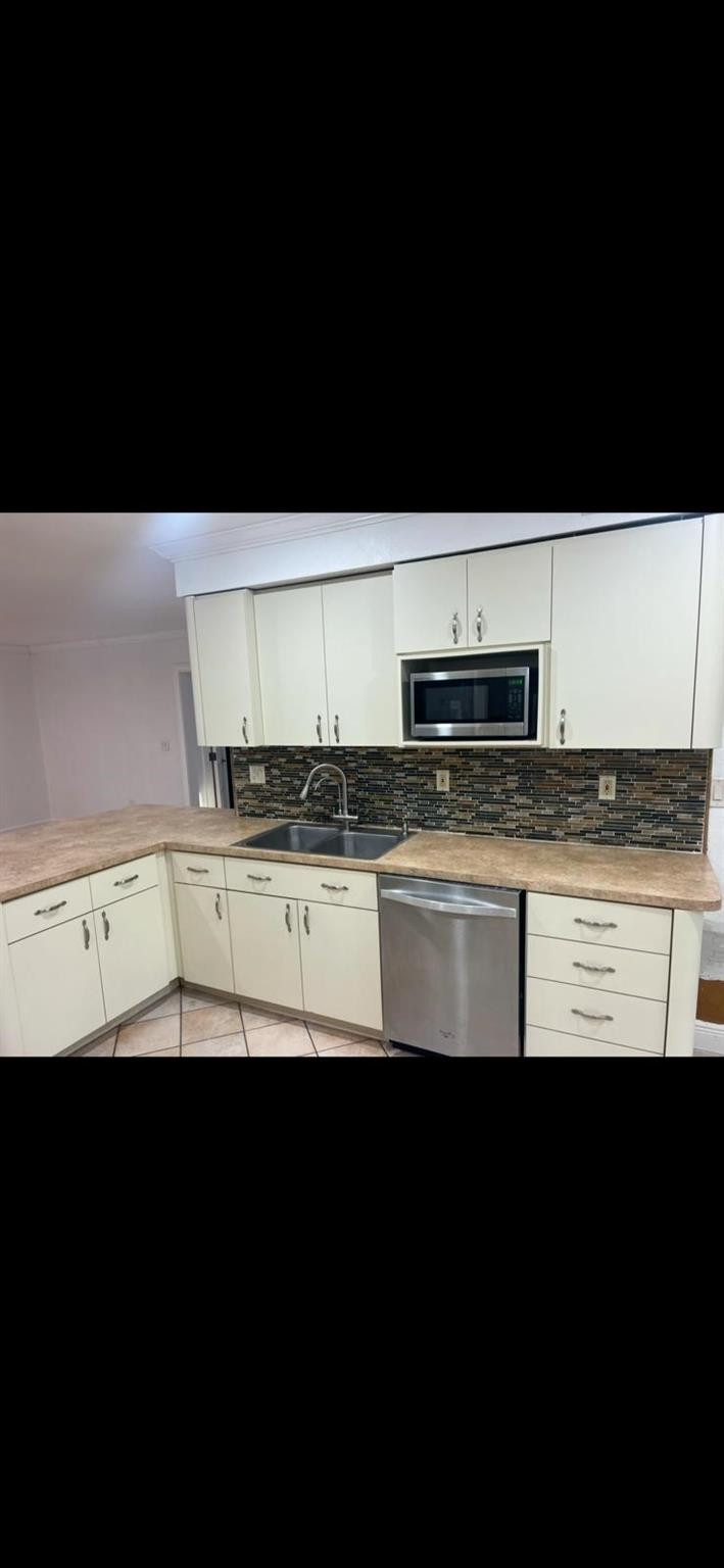 24 52 41 - Residential Income