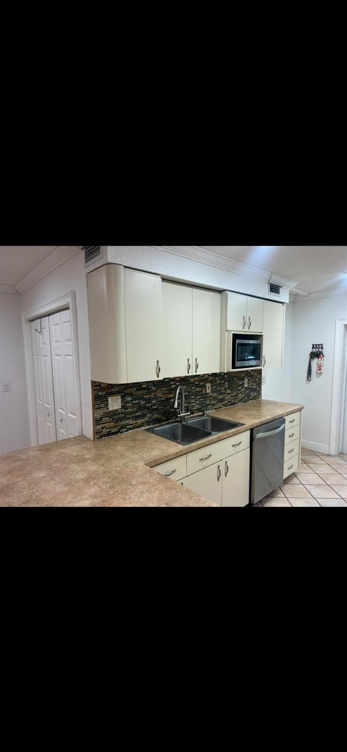 24 52 41 - Residential Income