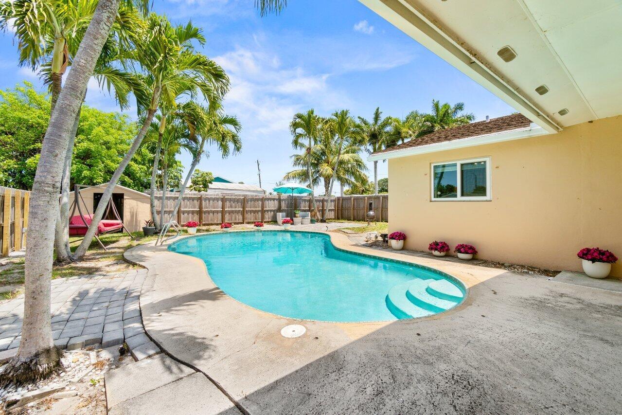 3187 Buccaneer Road