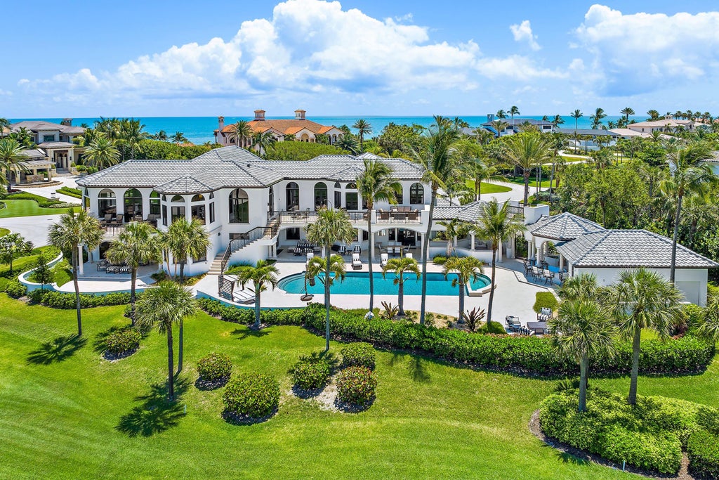 Photo of 3057 SE Dune Drive, Stuart, FL 34996 (MLS # R11059051)