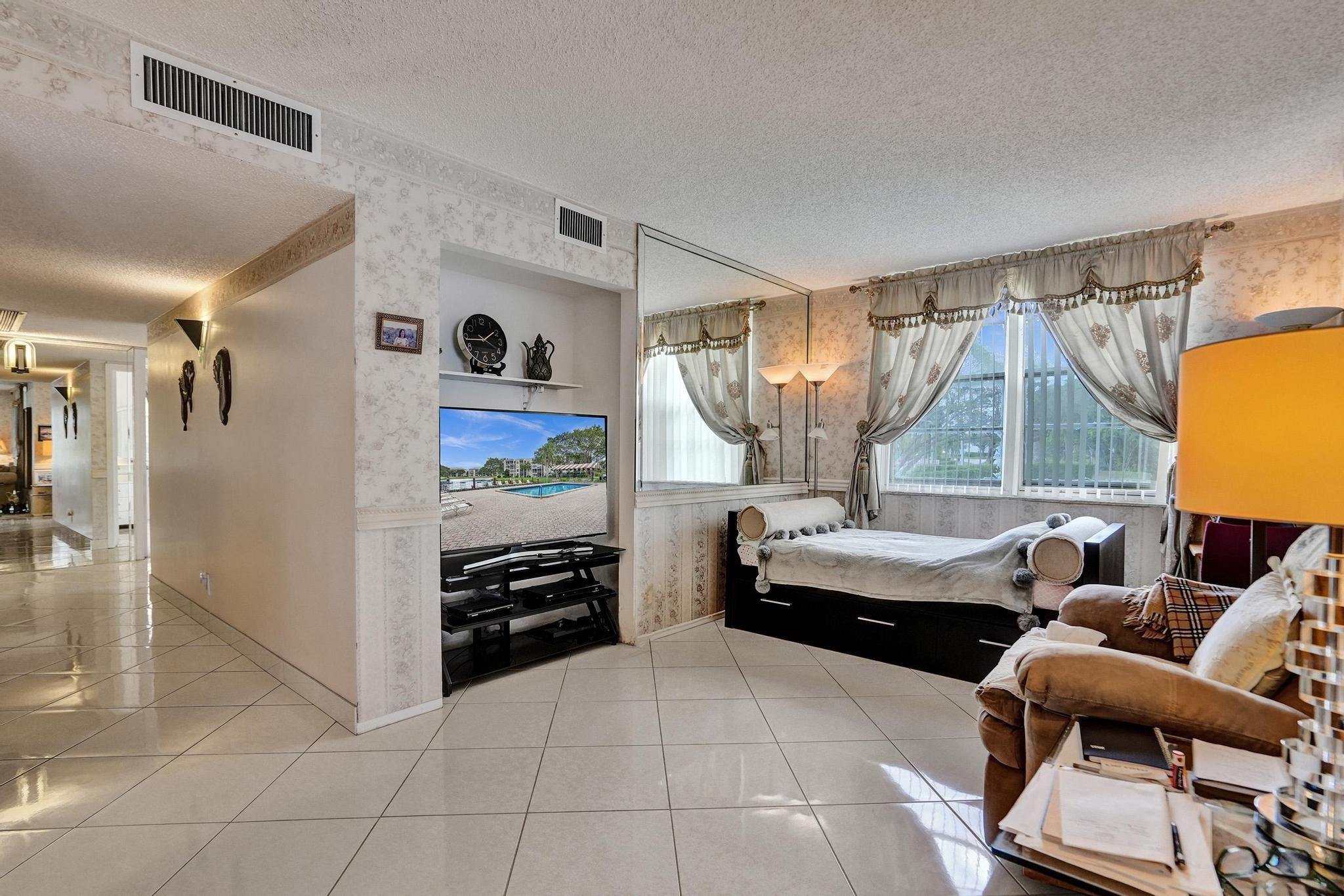 POINCIANA - Residential