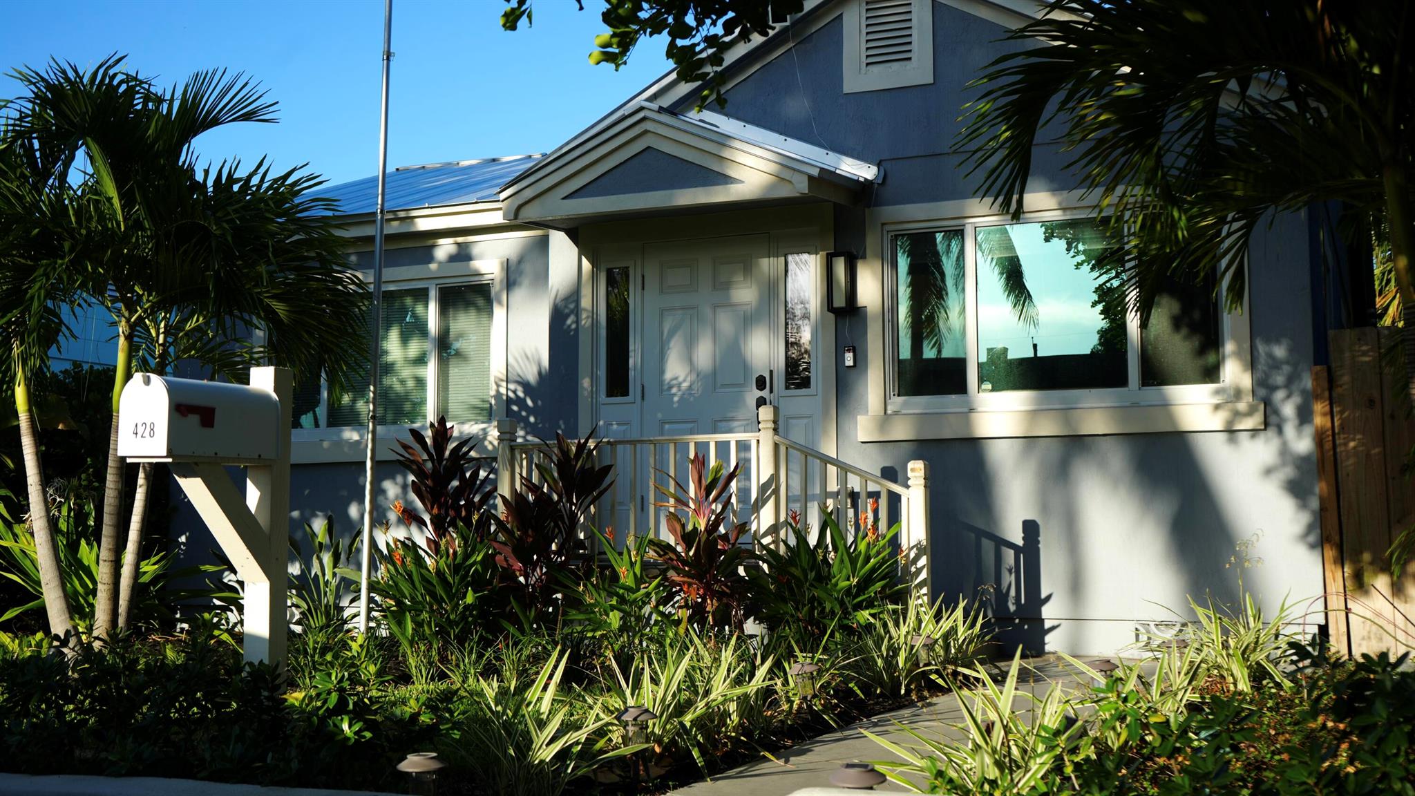 Embrace the Lake Worth Beach lifestyle from this charming cottage, ideally located for ultimate convenience. Spend your days at the beach, then explore downtown's lively shops, eclectic eateries, and beloved spots like Matthews Brewing Company, Carew's Coffee House and Vincent's French Bakery--all just minutes away! No need to drive, call Ride Circuit for a no hassle experience. Effortless commuting is yours with I-95, Tri-rail and Palm Beach International Airport close by. Whether you're seeking relaxation or adventure, this cozy home puts you at the center of it all. Property available for lease November 1, 2025 - April 30, 2025. Call to schedule your tour today!