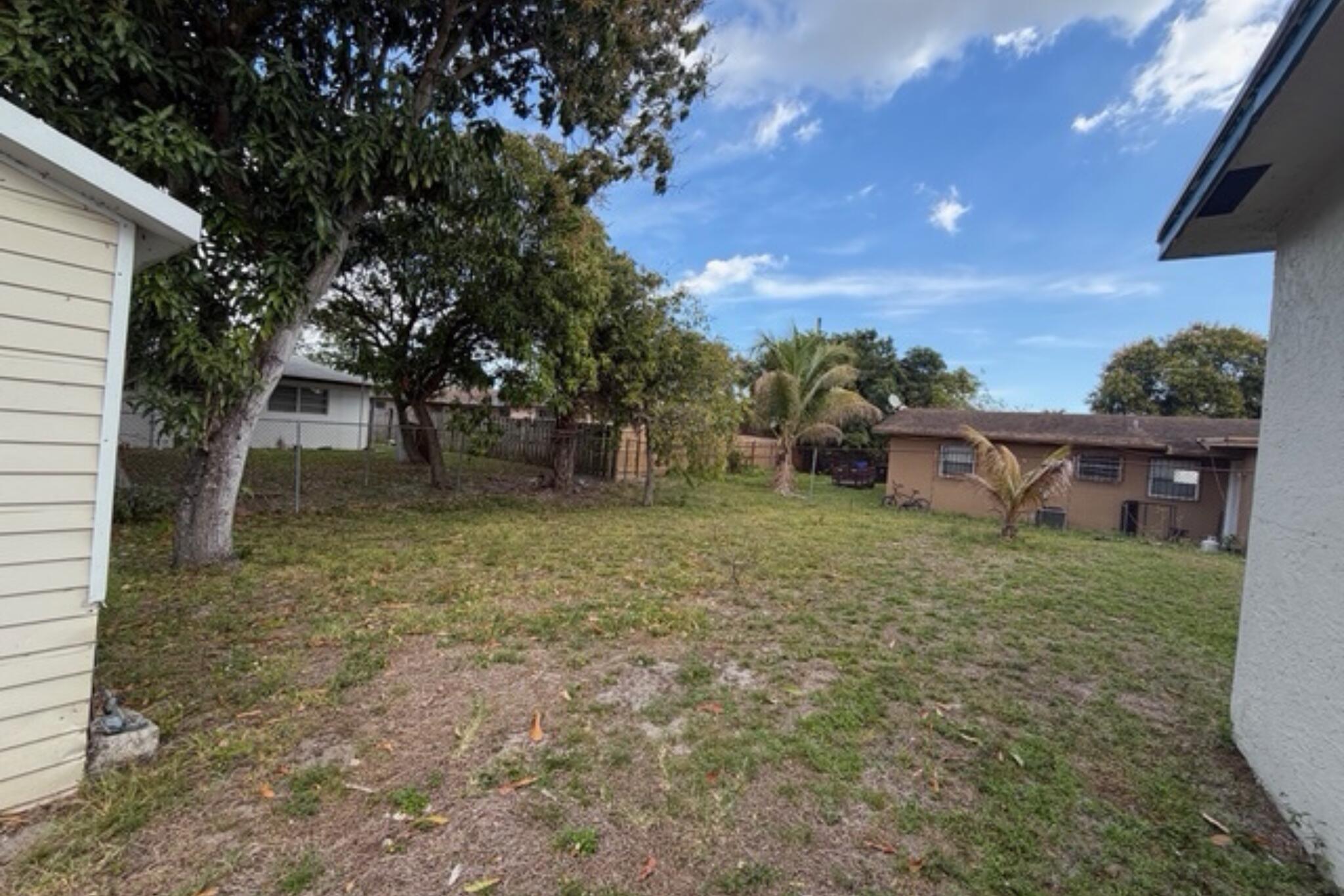 PARK PLAZA - Residential