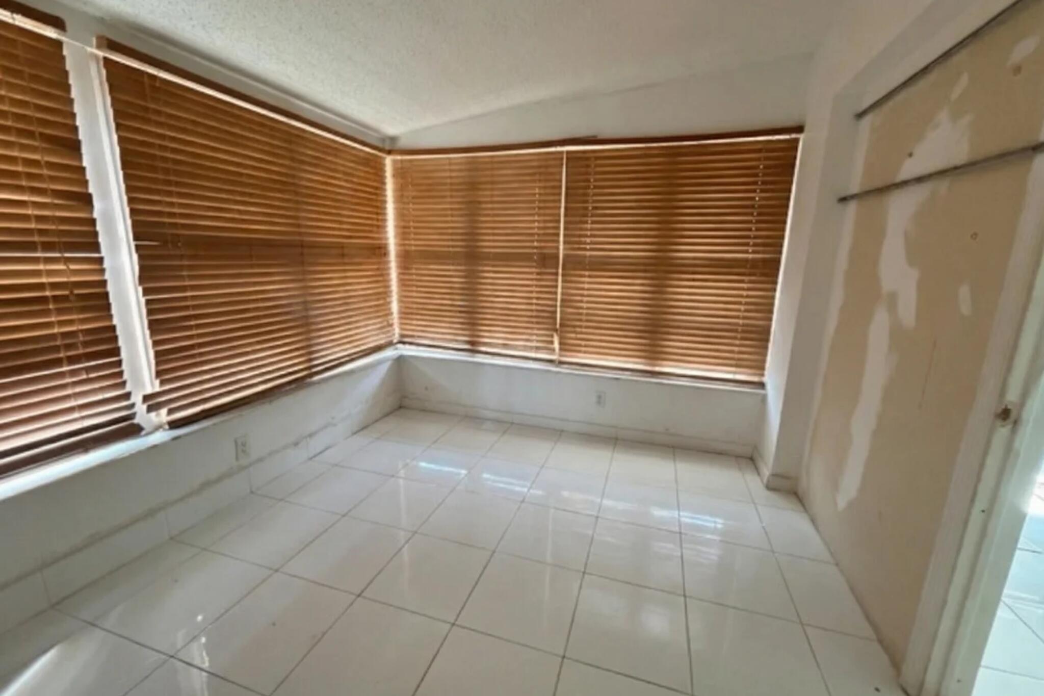 PARK PLAZA - Residential