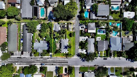 Photo of 416 11th Avenue S, Lake Worth Beach, FL 33460 (MLS # R11130415) Photo of 416 11th Avenue S, Lake Worth Beach, FL 33460 (MLS # R11130415)
