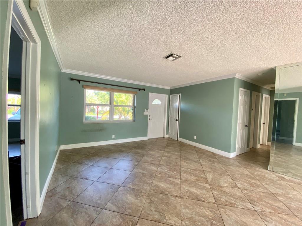 Lloyd Estates 25-47 B - Residential