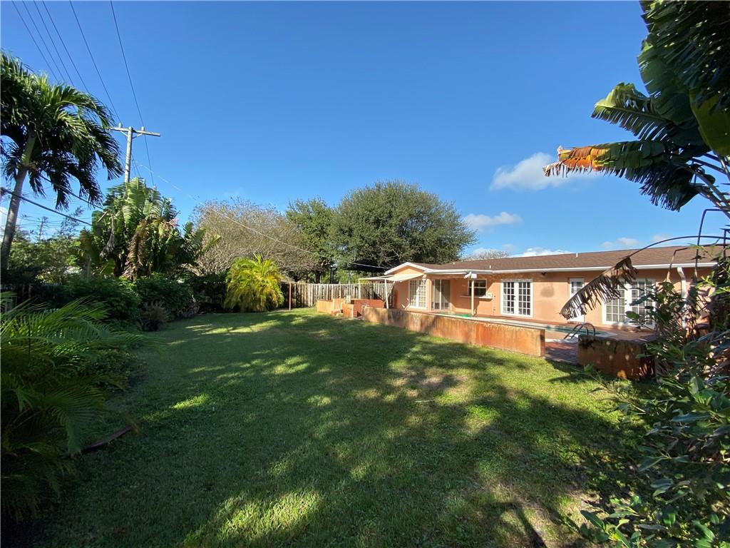 Lloyd Estates 25-47 B - Residential