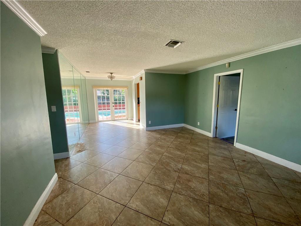 Lloyd Estates 25-47 B - Residential