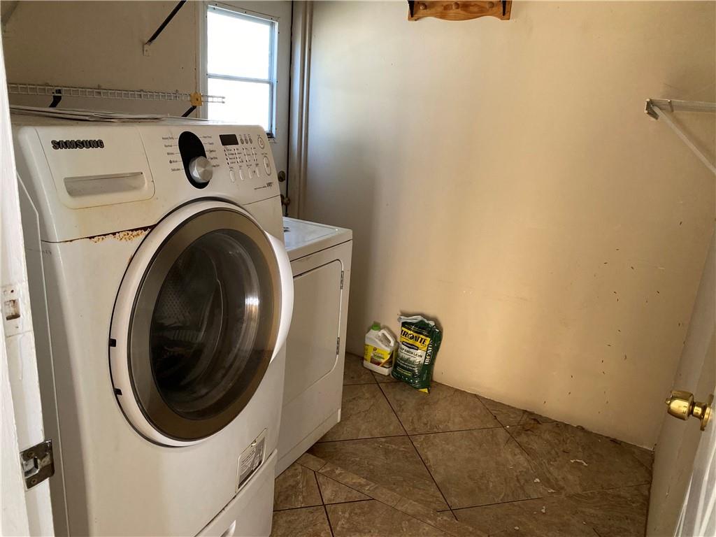 Lloyd Estates 25-47 B - Residential