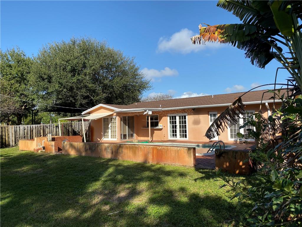 Lloyd Estates 25-47 B - Residential