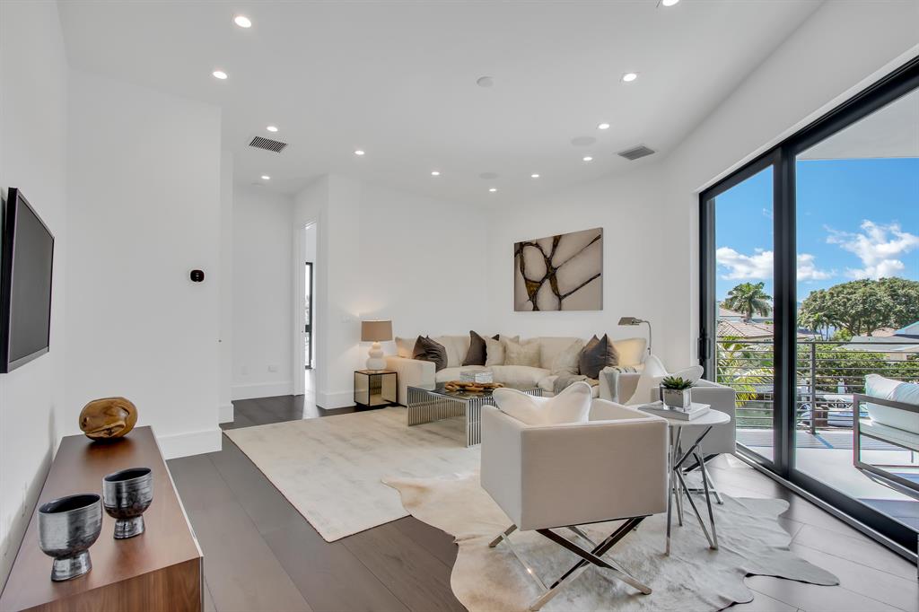 Lake Rogers Isle - Residential