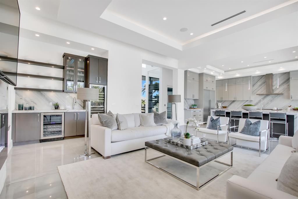 Lake Rogers Isle - Residential