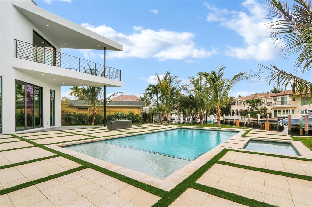 Lake Rogers Isle - Residential