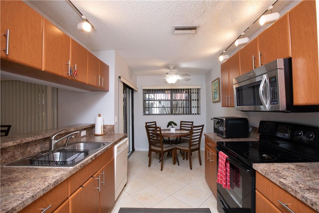 Deer Pointe Yorkville - Residential