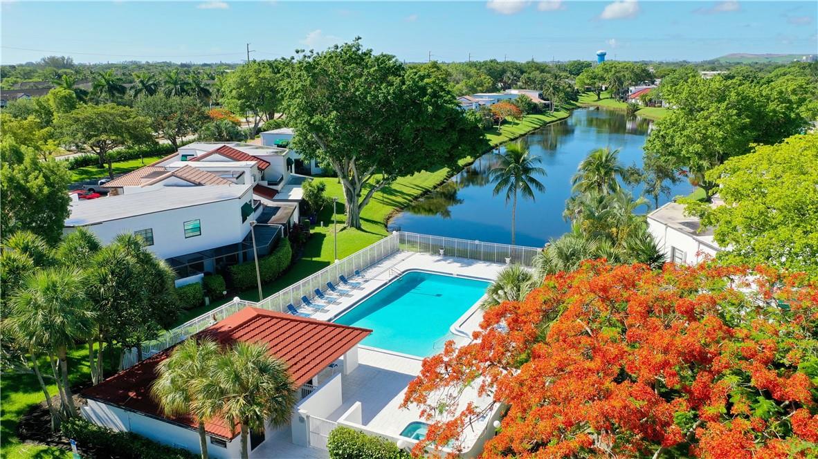 Deer Pointe Yorkville - Residential
