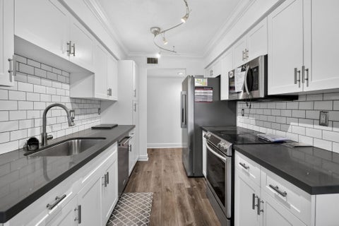 Tiny photo for 9200 NW 9th Court, Plantation, FL 33324 (MLS # B26044437)