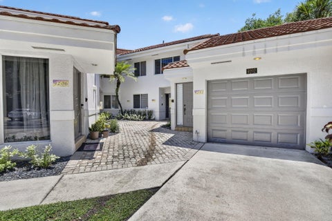 Tiny photo for 9200 NW 9th Court, Plantation, FL 33324 (MLS # B26044437)