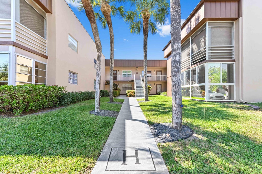 Photo of 340 Piedmont H, Delray Beach, FL 33484 (MLS # R11070553)