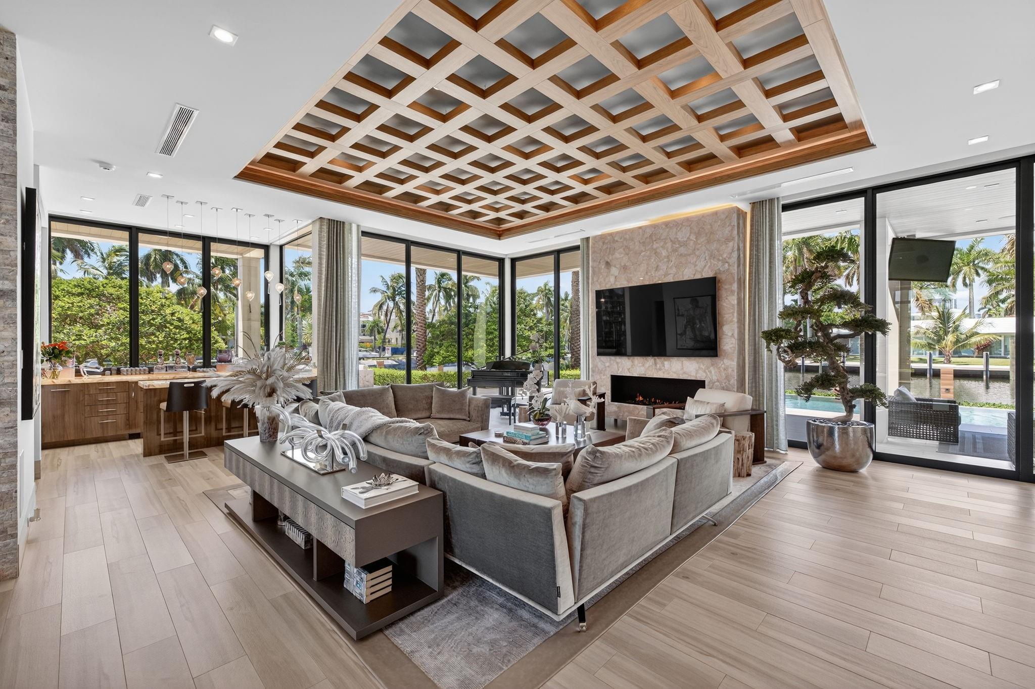 1 Royal Palm Dr