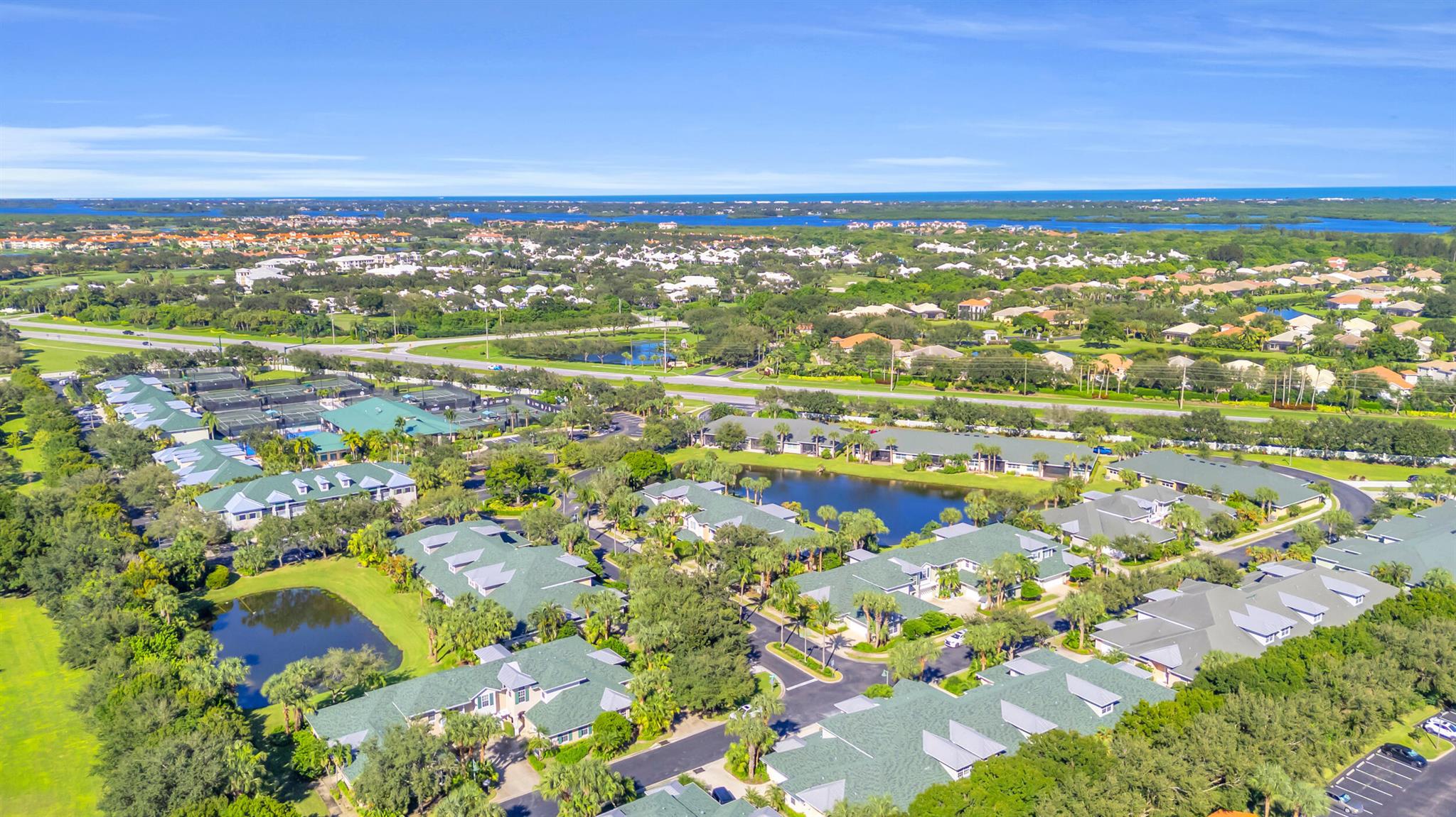 BOULEVARD VILLAGE & TENNI - Residential