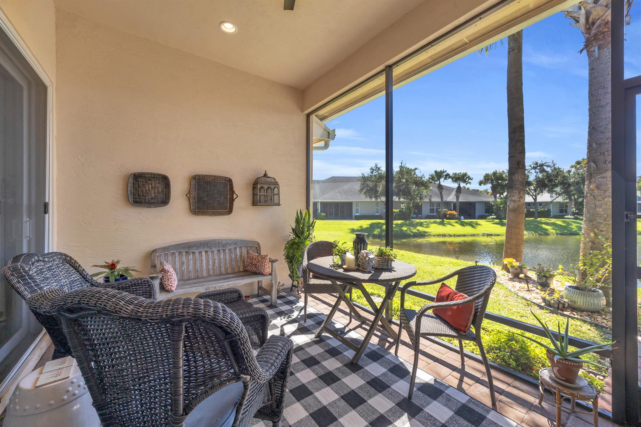 BOULEVARD VILLAGE & TENNI - Residential