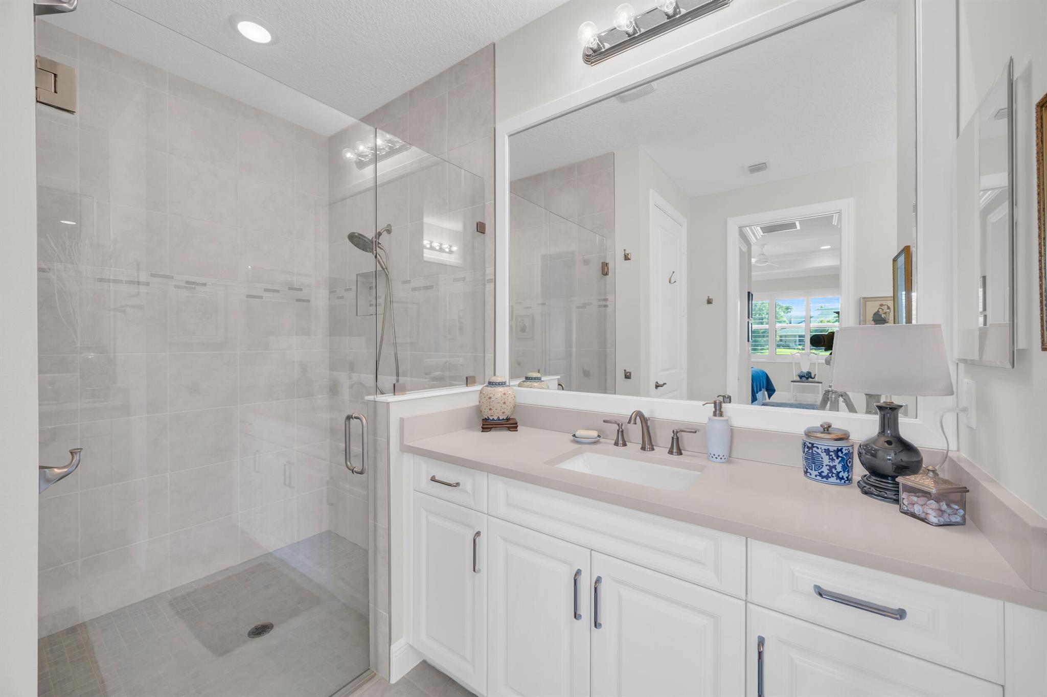 BOULEVARD VILLAGE & TENNI - Residential