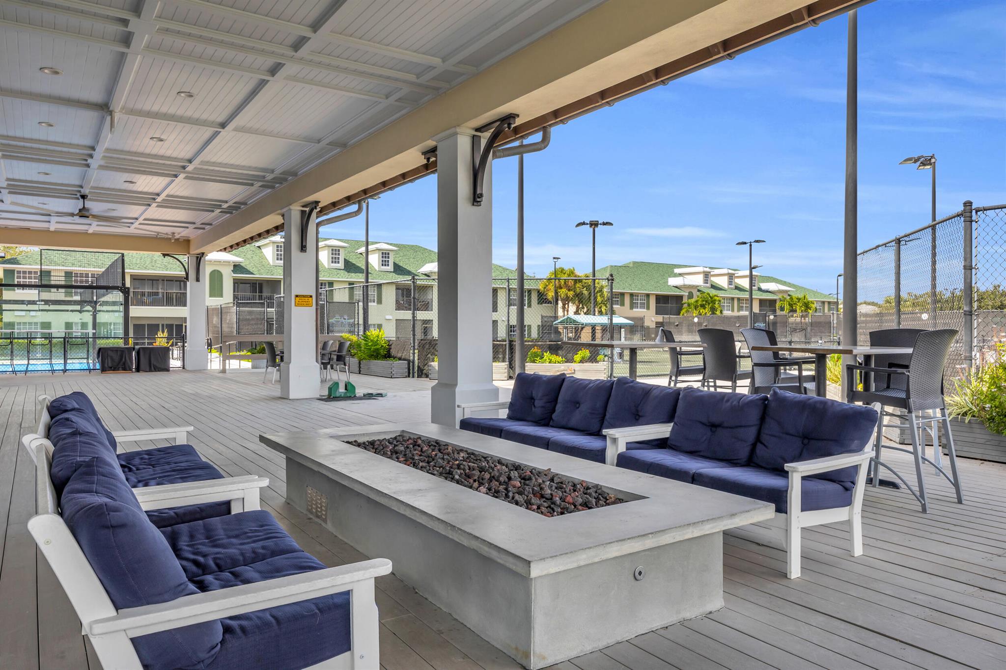 BOULEVARD VILLAGE & TENNI - Residential