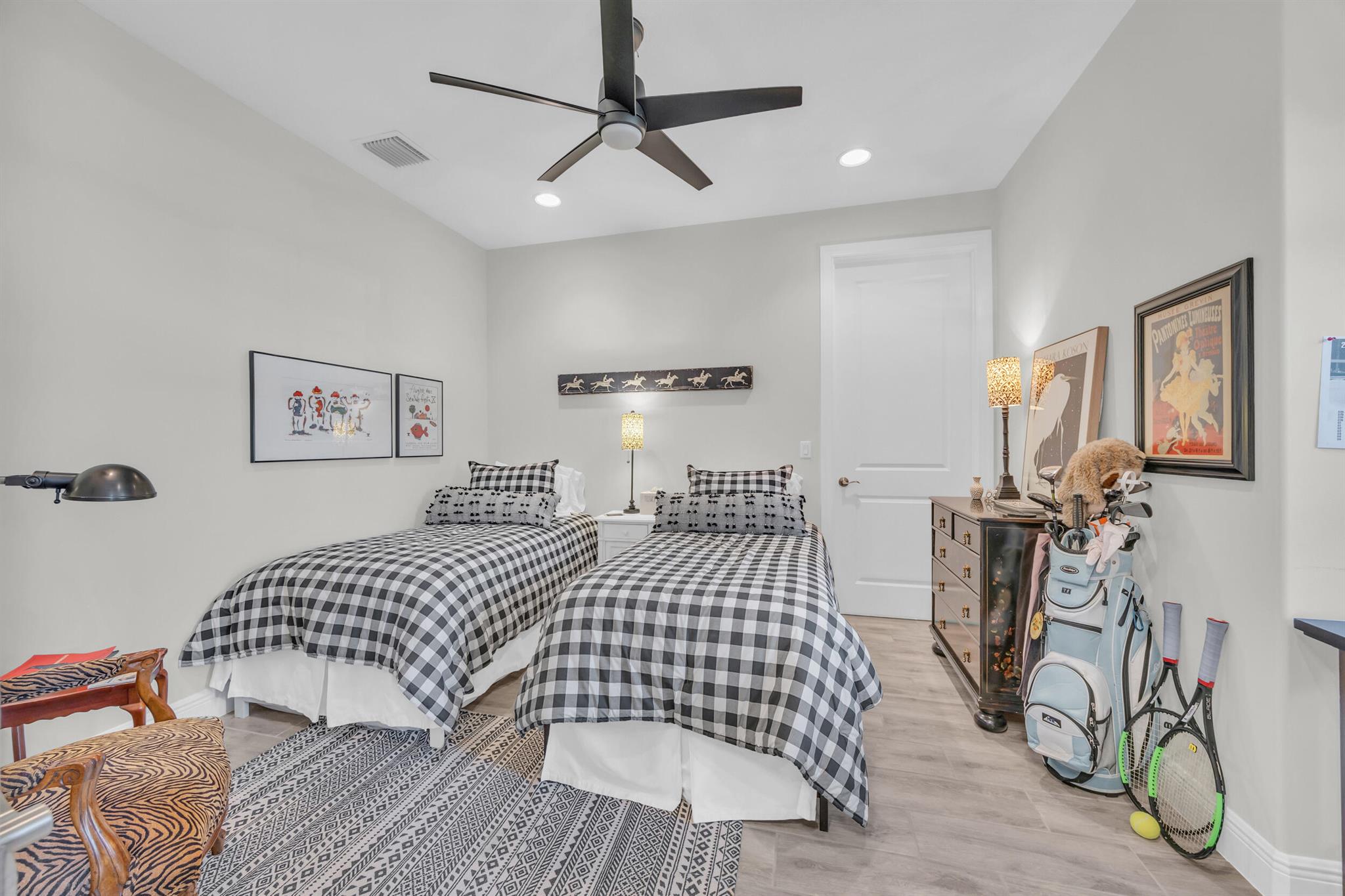 BOULEVARD VILLAGE & TENNI - Residential