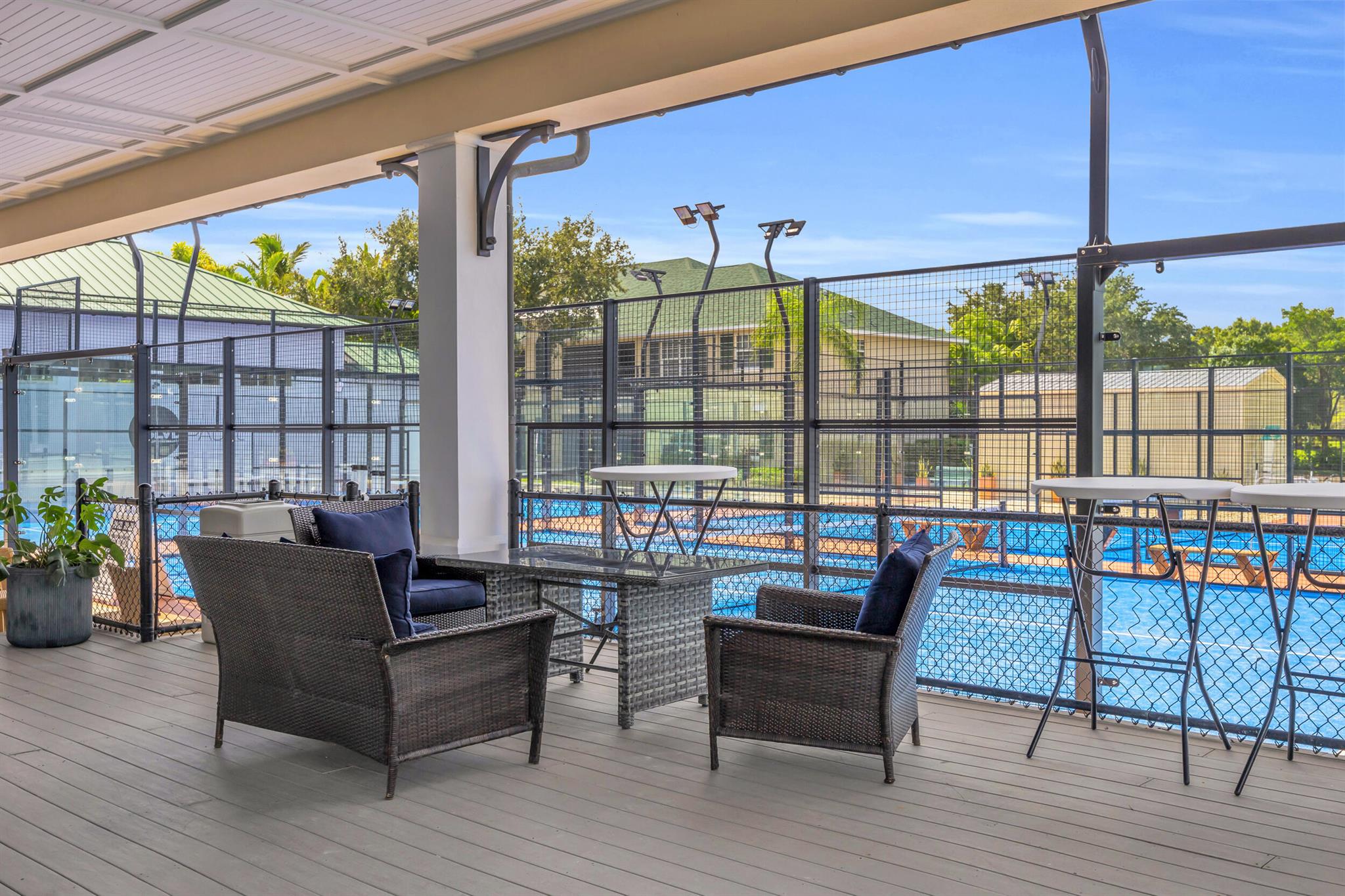 BOULEVARD VILLAGE & TENNI - Residential