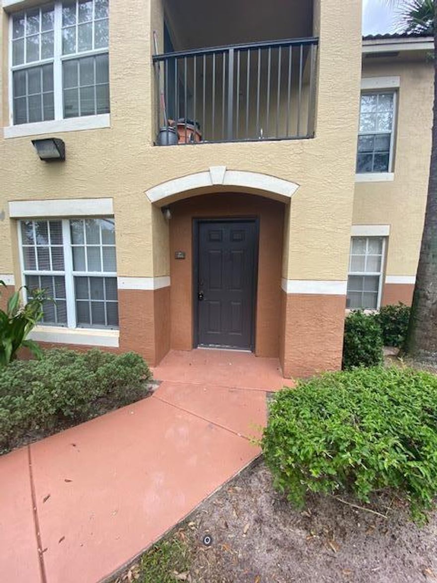Great centrally located condo, close to shopping, movies and turnpike. Community has resort style amenities such as pool, fitness center, spa, Unit is in great condition, immaculately kept. First floor corner unit. Clean spacious, Corner unit. It's a downstairs unit so no stairs! Close to all shopping, dining, banking, etc.